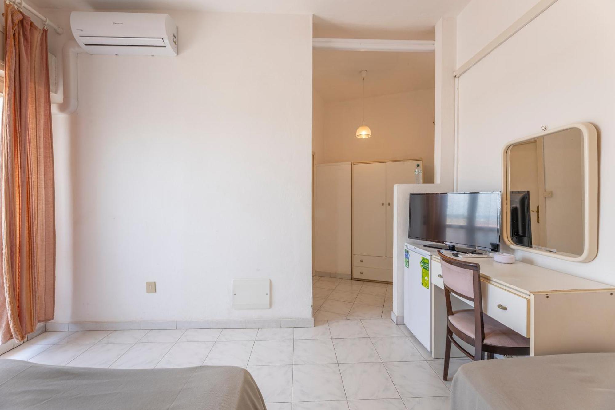 ואדה Hotel Quisisana מראה חיצוני תמונה